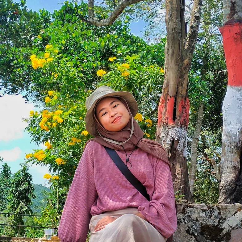 Gambar kak Maya Alif Bunga M