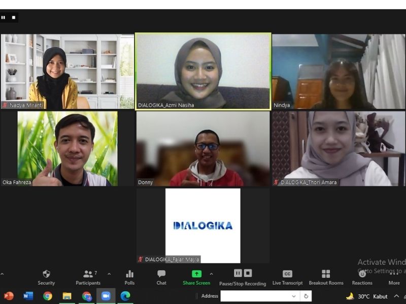 Kelas Public Speaking Online